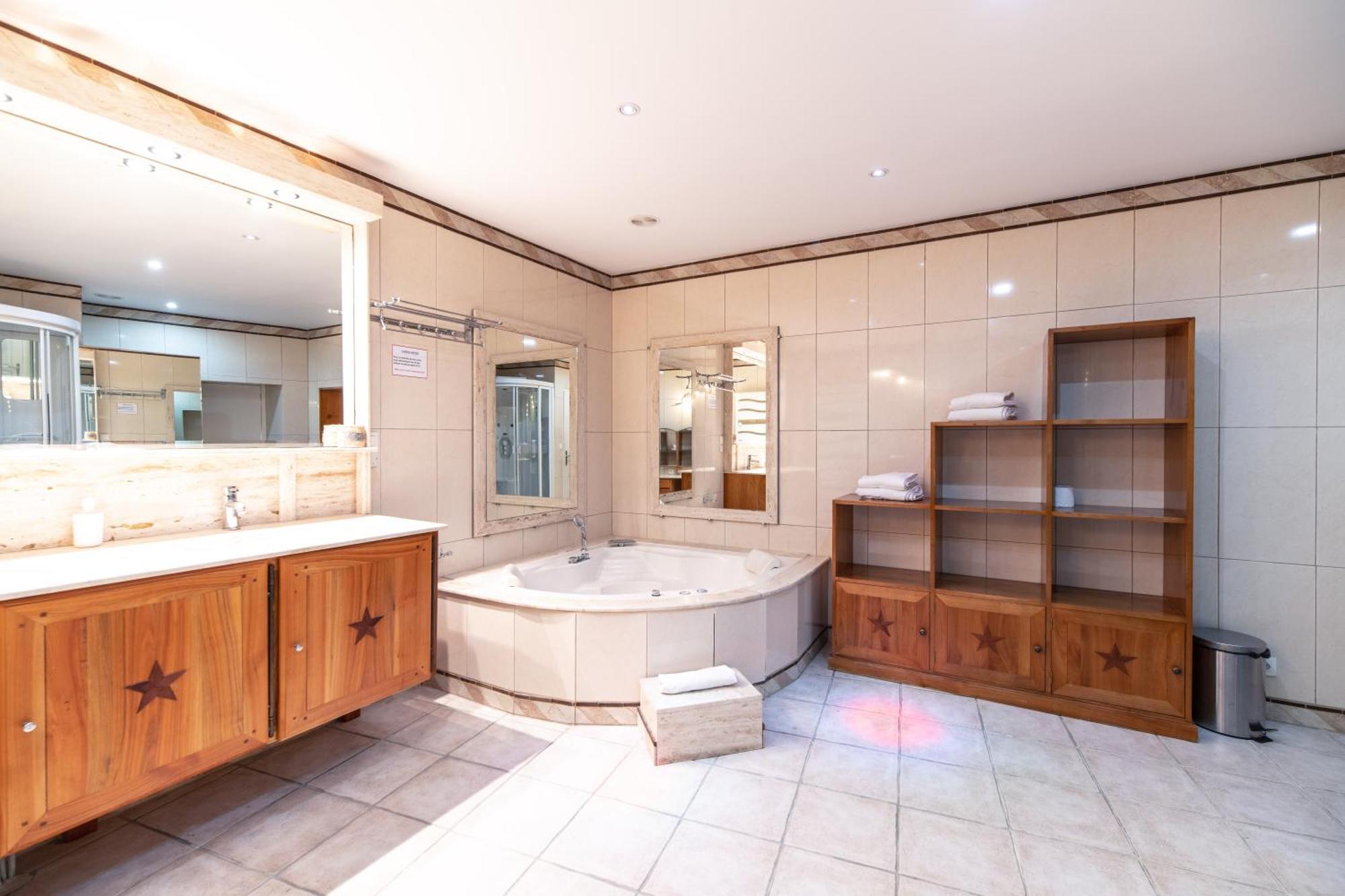 Appartement Du Couvent Narbona Esterno foto
